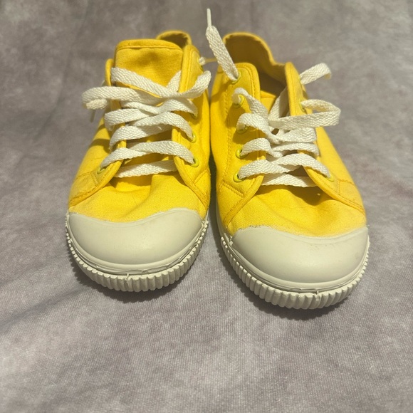 Keen Shoes - Keen Yellow women’s Sneakers with White Laces